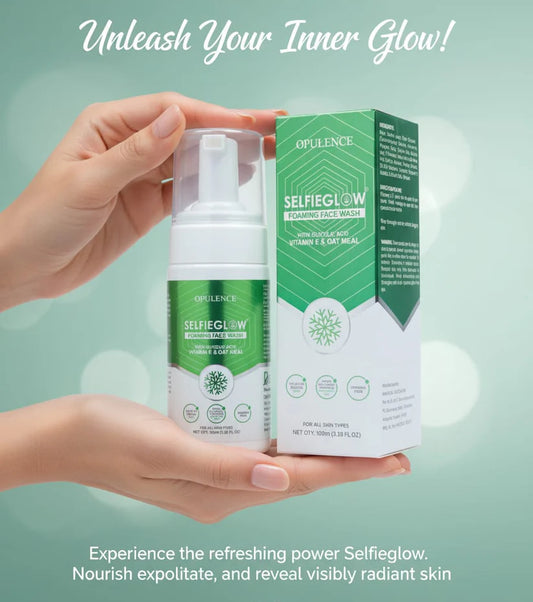 Selfieglow foaming face wash