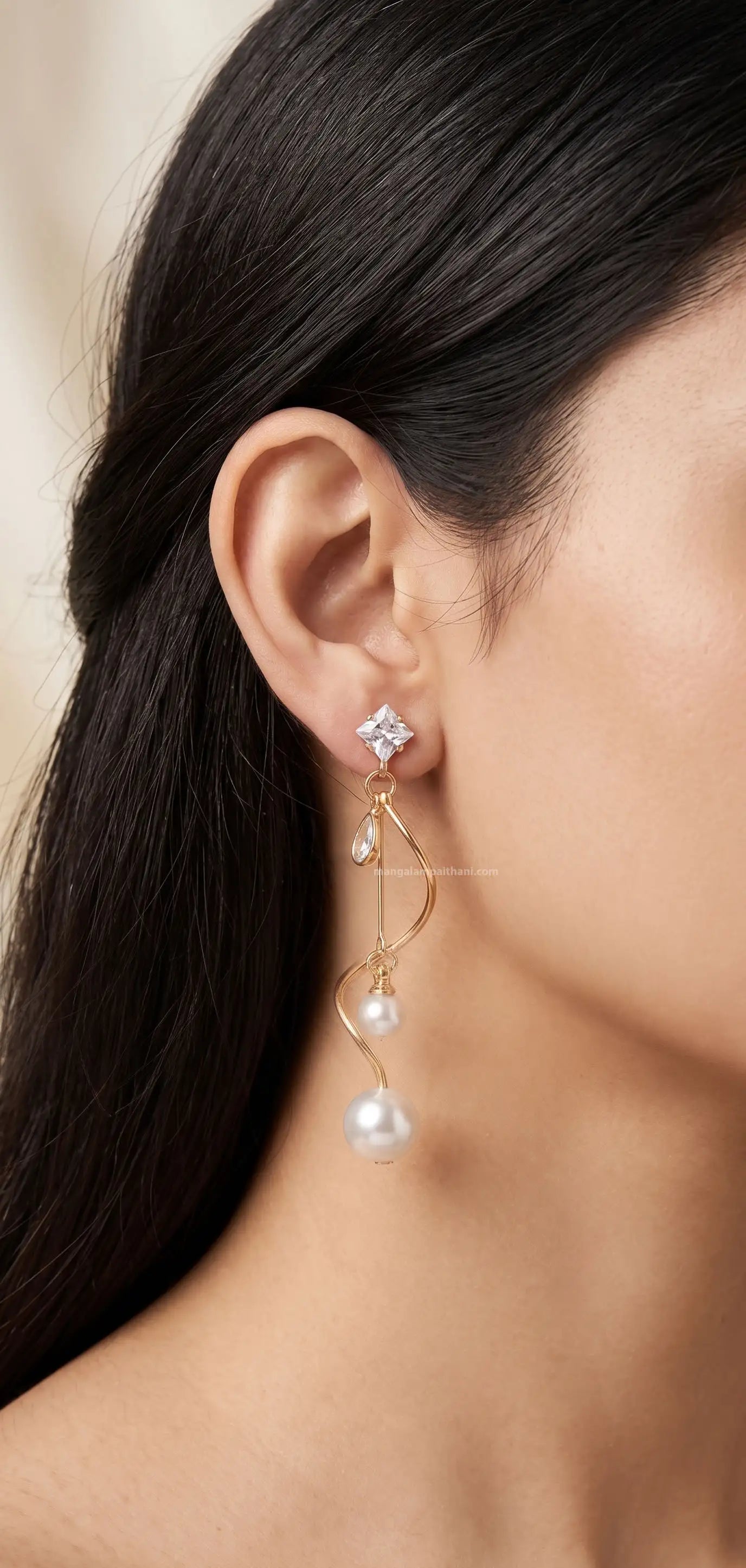gold pearl earrings