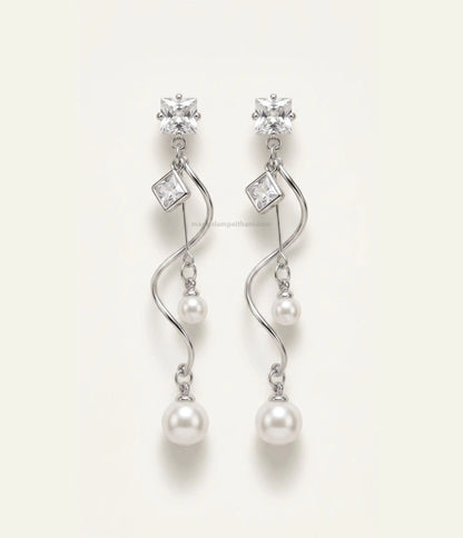 Trendy earrings for girls