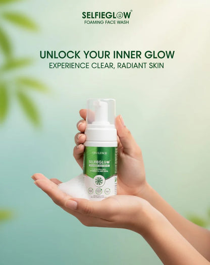 SELFIEGLOW foaming face wash bottle