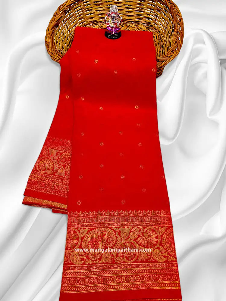 red kanjivaram saree
